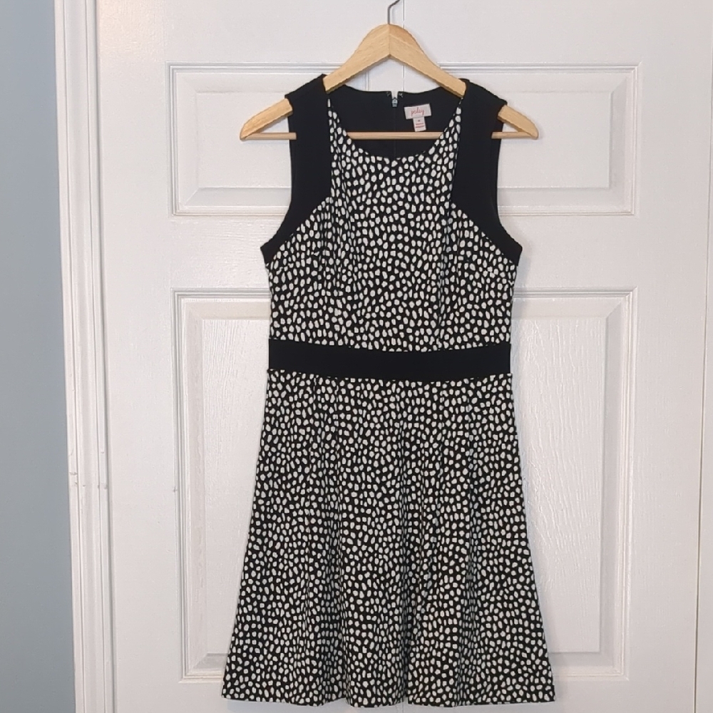 Textured Knit Sleeveless Dress